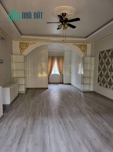 Bán Biệt Thự Cao Cấp Ngang 10m 250m2 Lê Văn Lương Thông Nguyễn Hữu Thọ