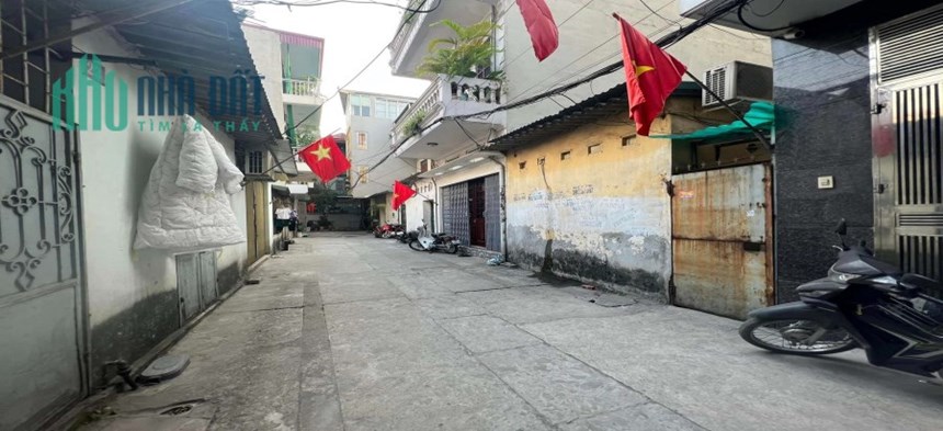Bán đất Ngô Gia Tự, Long Biên, hướng đông nam, ngõ rộng ô tô tránh, 58m, mặt 4.2m, 4 tỷ 6