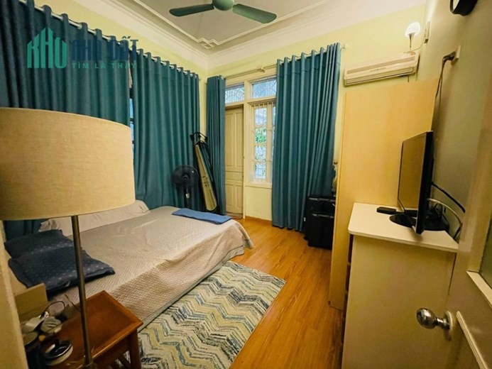 NHÀ PHỐ NGUYỄN CHÍ THANH - ĐỐNG ĐA 4 TẦNG MỚI ĐẸP MẶT NGÕ, SÁNG THOÁNG, Ô TÔ Ở CHO THUÊ ĐỀU VIP