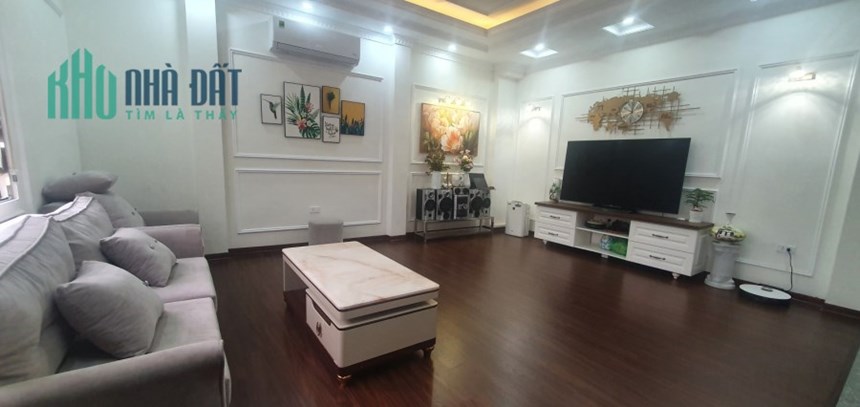 Vũ Xuân Thiều Dt 45m, nhà 5 tầng, Mt 7m, giá hơn 4 tỷ x