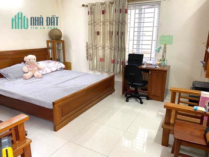 BÁN NHÀ ĐƯỜNG THÁI HÀ, DIỆN TÍCH 40 x 5 TẦNG, NHÀ ĐẸP GẦN PHỐ VỀ Ở NGAY, GIÁ HƠN 5 TỶ