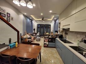 CẦN BÁN GẤP -PLÔ HOÀNG VĂN THÁI 48M x5T- Ô TÔ TRÁNH- THANG MÁY- FULL NỘI THẤT- 12 TỶ