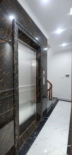 CẦN BÁN GẤP -PLÔ HOÀNG VĂN THÁI 48M x5T- Ô TÔ TRÁNH- THANG MÁY- FULL NỘI THẤT- 12 TỶ