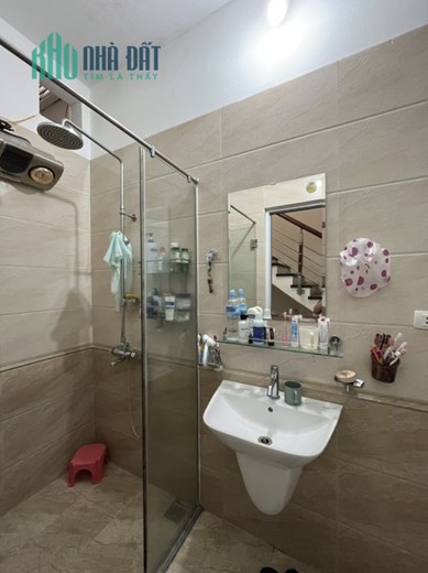 Đống Đa - Mặt phố Văn Chương, lô góc ô tô vào nhà - 80m2,- nhà 4 tầng 7,8 tỷ