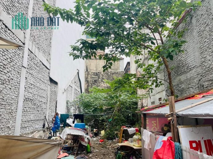 Đất mặt phố Yên Phụ, DT 150m, Mt 6m, xây tòa nhà VP, K/S, nhà hàng, giá 44 tỷ.