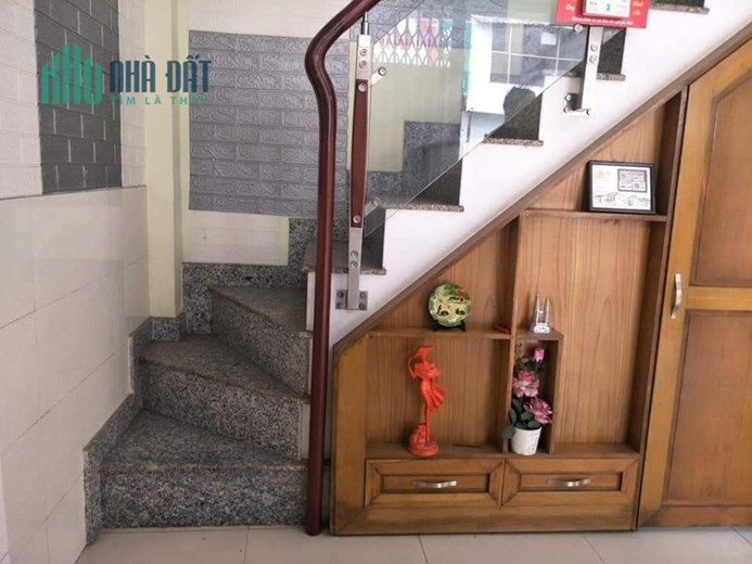 Bán Nhà Mặt Tiền Lê Thúc Hoạch, Ngang 5, 1T 2L, Chỉ nhỉnh 4 Tỏi.
