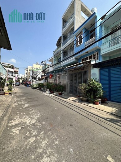 Bán nhà hẻm 8m gần  tân hươngquận Tân phú 45m2 x3 tầng chỉ 5. tỷ