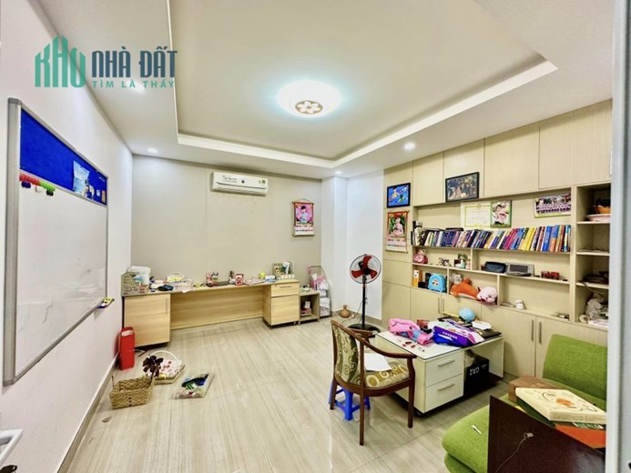 Bán Nhà Mặt Tiền Trần Hữu Trang Phường 11 Phú Nhuận Giá 20 Tỷ