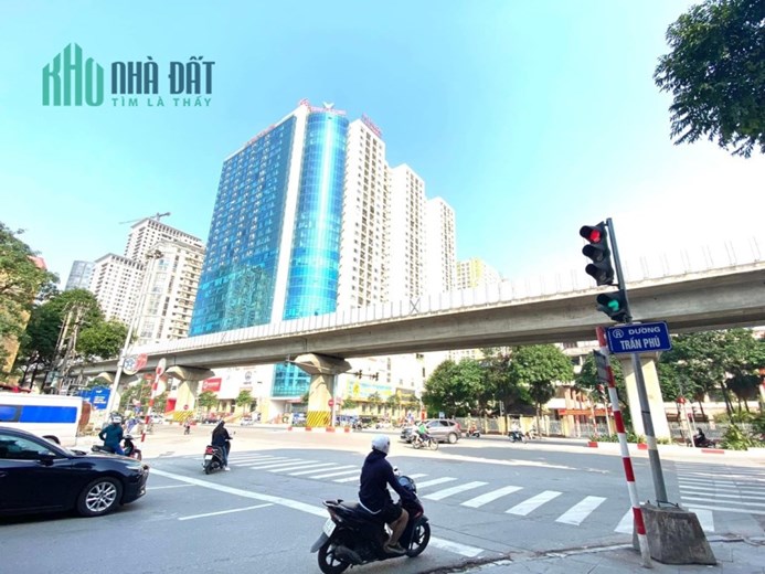 BÁN nhanh, bán GẤP, GIÁ NÀO cũng bán. Mặt đường Phùng Hưng gần 103, 42m, mt6m, chỉ 6ty