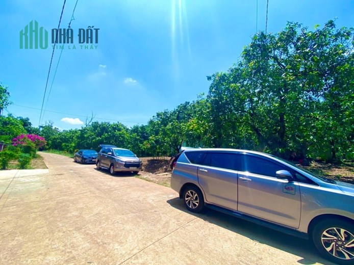 Bán đất view hồ 200m2 full thổ