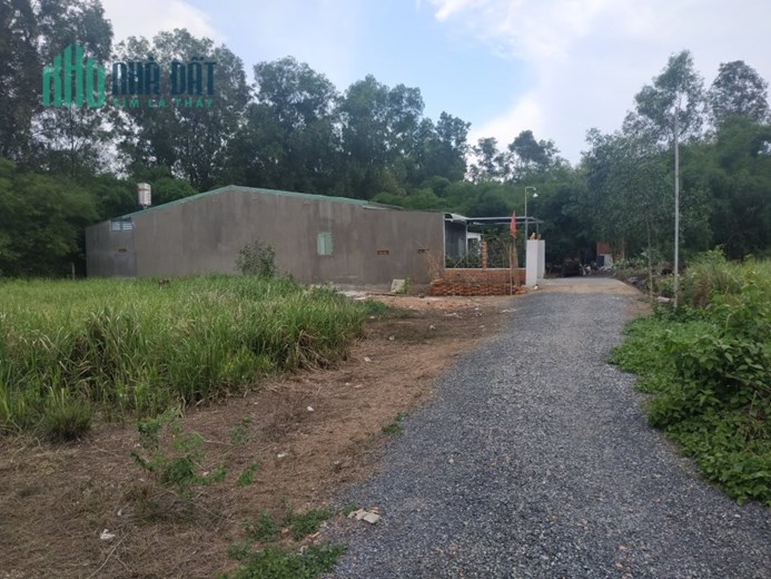 Bán 131m2 đất thị xã Bến Cát, SHR, chỉ 870tr. Lh:0981316590 (Tuyên)