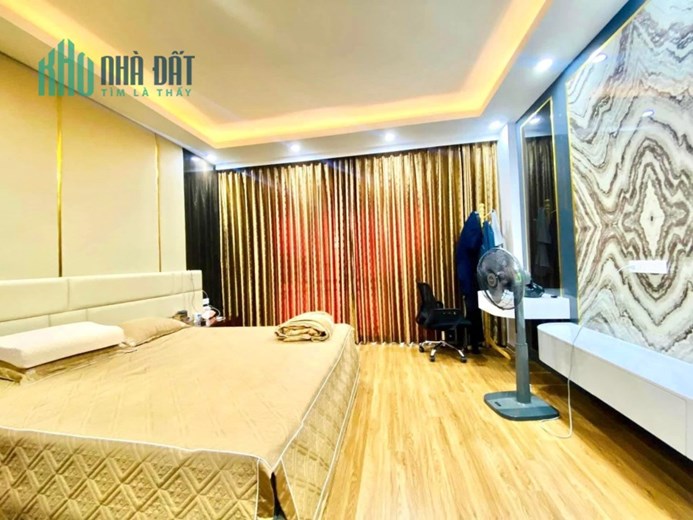 Cho Thuê Nhà #NGUYÊN_HỒNG Đẹp Bấn Loạn. 45m2. 4 Ngủ Cực Rộng BAN CÔNG 15tr/tháng