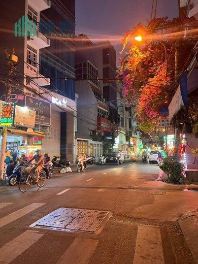 Bán Nhà Mặt Tiền - 113m2 - Đường 2 Chiều Có Vỉa Hè - Hồ Bá Kiện - Quận 10 - 0902934079