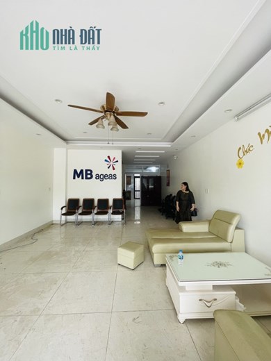 Cho thuê nhà để ở or làm văn phòng tại Vĩnh Yên 115m2, giá: 18tr/tháng.Liên hệ: 0986.454.393