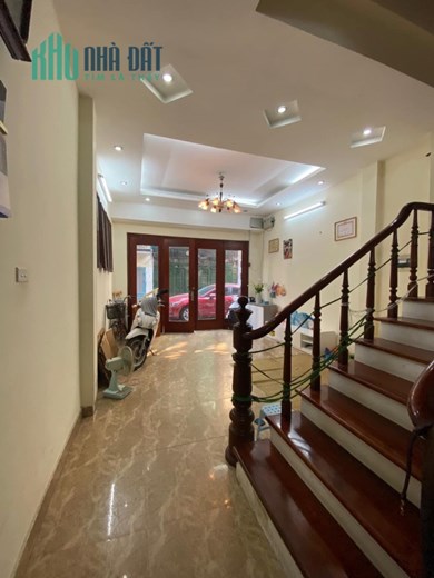 Bán nhà ngõ Thổ Quan, Đống Đa, ô tô đỗ cửa vào nhà, 55m, 5 tầng, chỉ 11 tỷ có thương lượng