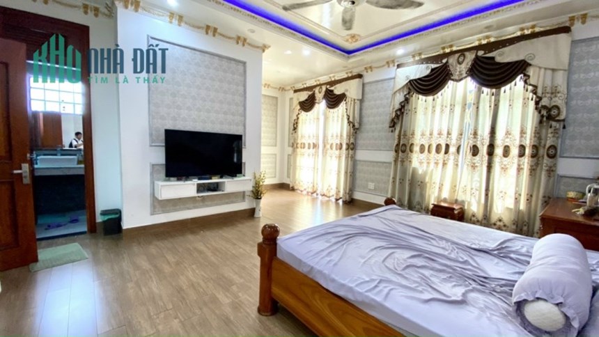 GẤP GẤP BÁN BIỆT THỰ CAO CẤP ĐÔNG HOÀ DĨ AN. 179M, 1 HẦM 4 LẦU GIÁ 16 TỶ.