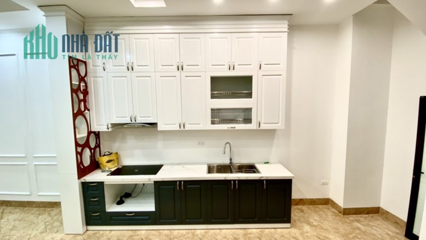 BÁN NHÀ NGỌC THỤY 40M2 5 TẦNG Ô TÔ CON ĐỖ CỬA VÀO NHÀ 4.3 TỶ