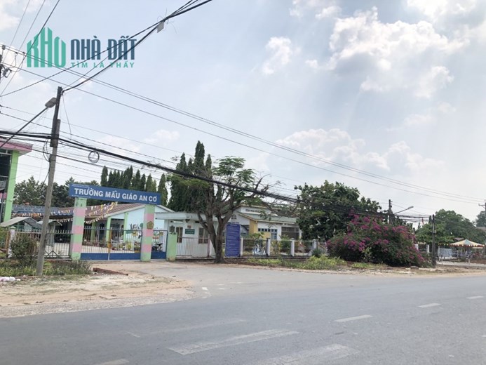 CẦN TIỀN XÂY NHÀ NÊN BÁN LÔ ĐẤT DƯỚI TÂY NINH