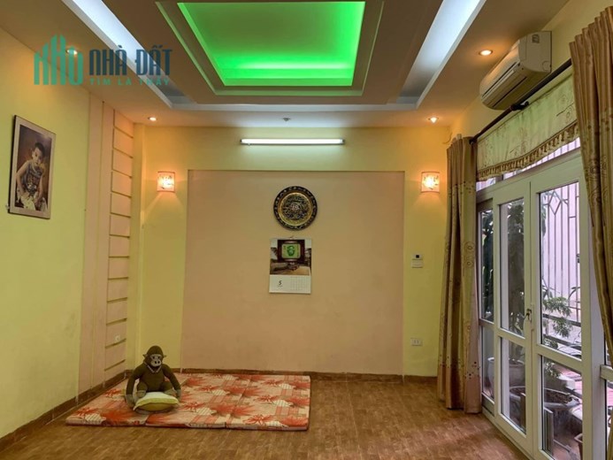 Nhỉnh 4 tỷ 50m2 phân lô Đặng Văn Ngữ, sát Vincom gần HV Ngân Hàng rất hiếm