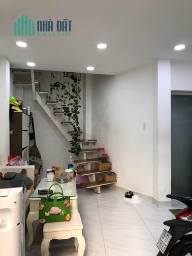 Nhà mới vào ở ngay, 4 tầng Ngô Gia Tự Q10 ngang gần 5m nhỉnh 4 tỷ.