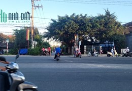 Bán đất tặng nhà cách bãi tắm biển 60m ở p.Cam Phúc Nam