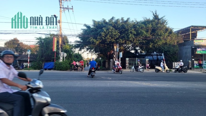 Bán đất tặng nhà cách bãi tắm biển 60m ở p.Cam Phúc Nam