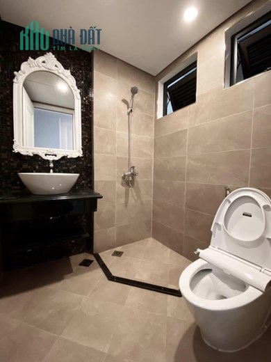 Bán nhà Mặt Phố phố cổ khu VIP Hàng Gà chỉ 36.5 tỷ, 42m2 Thiết kế Hiện Đại