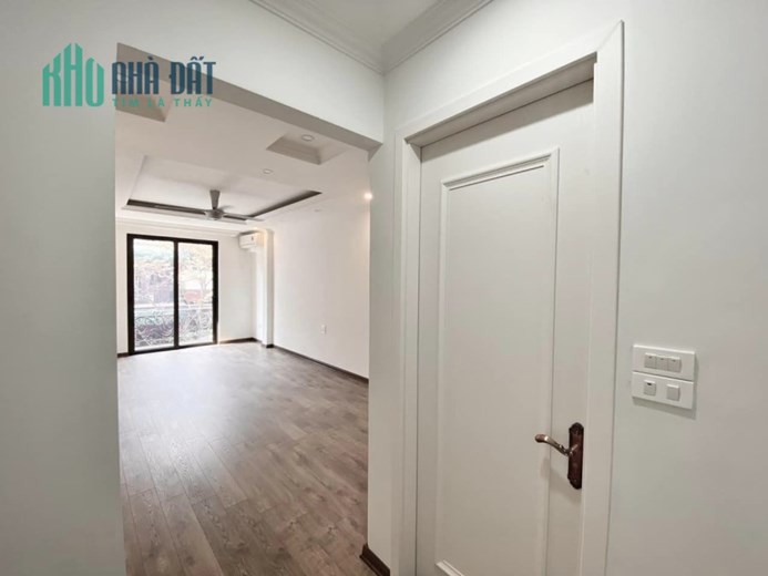 Bán nhà Mặt Phố phố cổ khu VIP Hàng Gà chỉ 36.5 tỷ, 42m2 Thiết kế Hiện Đại