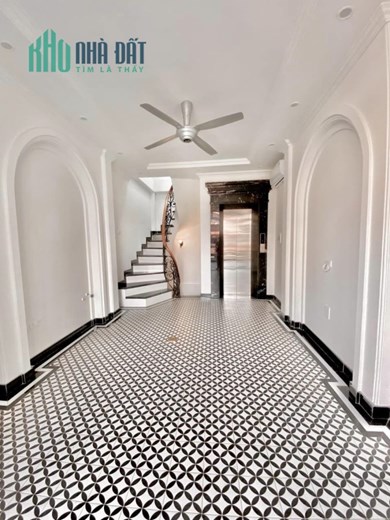Bán nhà Mặt Phố phố cổ khu VIP Hàng Gà chỉ 36.5 tỷ, 42m2 Thiết kế Hiện Đại