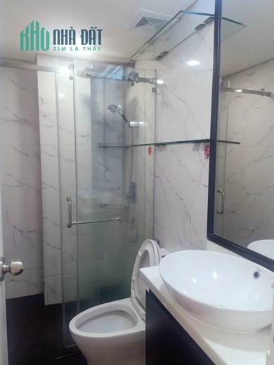 Cần cho thuê căn hộ dịch vụ 50m Trần Quang Diệu Quận 3 - Full nội thất