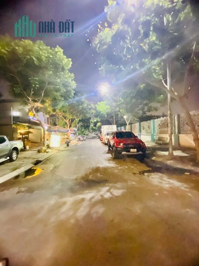 10 tỷ, nhà mặt tiền đường số 1, trung tâm quận 7, 5x20m, nhà 4 tầng,