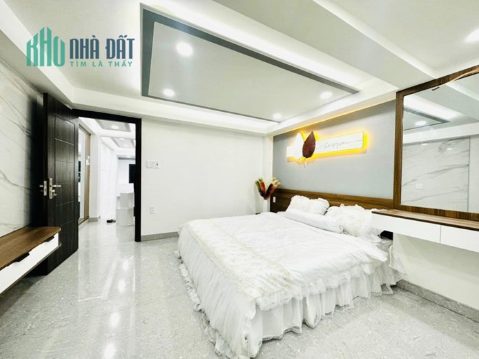 10 tỷ, nhà mặt tiền đường số 1, trung tâm quận 7, 5x20m, nhà 4 tầng,