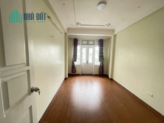 💥 Cực hiếm, Mặt phố Trích Sài, Mặt Hồ tây, 28m2 5T, Siêu KD, Nhỏ tiền 12.8 Tỷ 💥