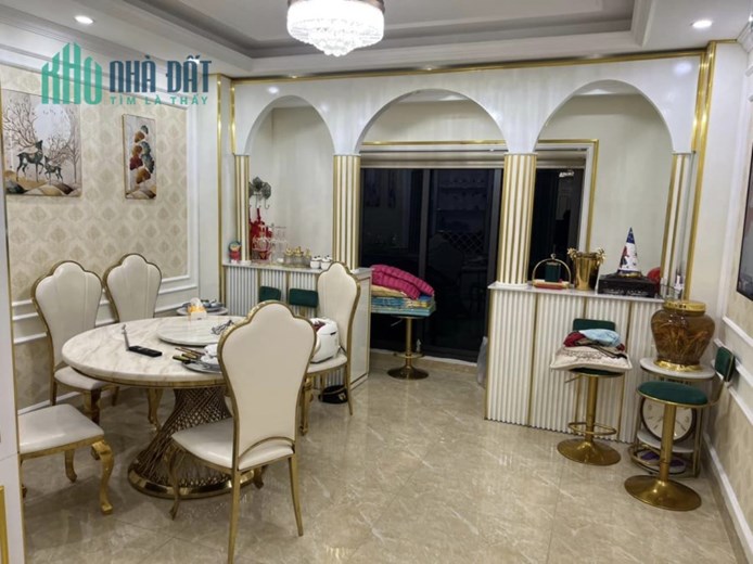 Bán Nhà Quận Thanh Xuân.Thang máy, Ôto cất trong nhà 42m.x6 tầng MT 3,9m