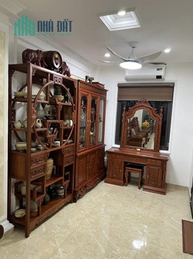 Bán Nhà Quận Thanh Xuân.Thang máy, Ôto cất trong nhà 42m.x6 tầng MT 3,9m
