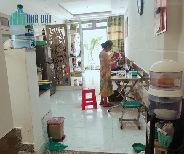 NGỘP BANK BÁN GẤP - NGAY CHỢ PHẠM VĂN HAI - 53M2 - GIÁ CHỈ 6.4 TỶ
