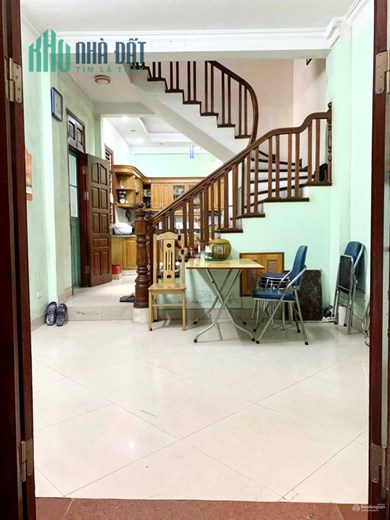 Cho thuê nhà 45m2x4 tầng 4pn 11tr Láng Hạ full đồ