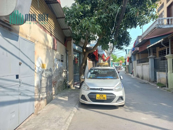 Bán đất Bồ Đề, Long Biên, kinh doanh tốt, trước nhà rộng ô tô tránh, 82m, mặt: 4.7m, 13 tỷ