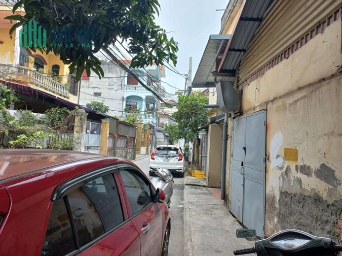 Bán đất Bồ Đề, Long Biên, kinh doanh tốt, trước nhà rộng ô tô tránh, 82m, mặt: 4.7m, 13 tỷ