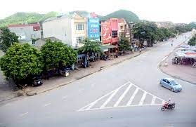 Bán đất trung tâm thị trấn Sơn Dương, Tuyên Quang. Giá 25 tr/m2. Chỉ 100m ra Bến xe khách Sơn Dương