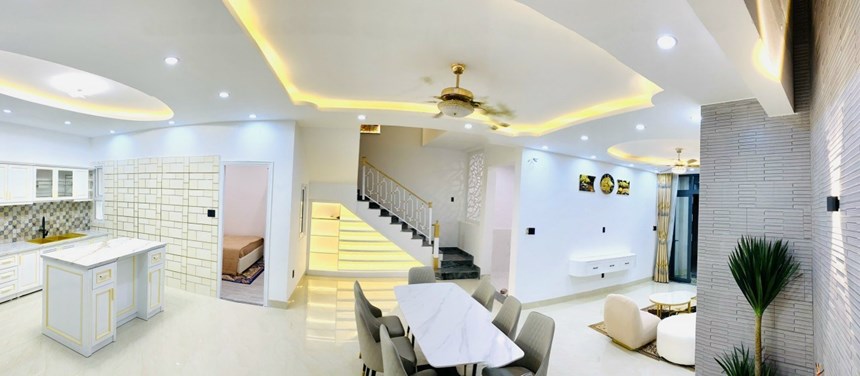 Biệt thự 1 trệt 2 lầu, thiết kế thông thoáng, đẹp và hiện đại.