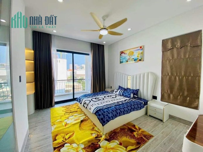 Bán biệt thự mới 1 trệt 3 lầu đường Xô Viết Nghệ Tĩnh, Vũng Tàu.