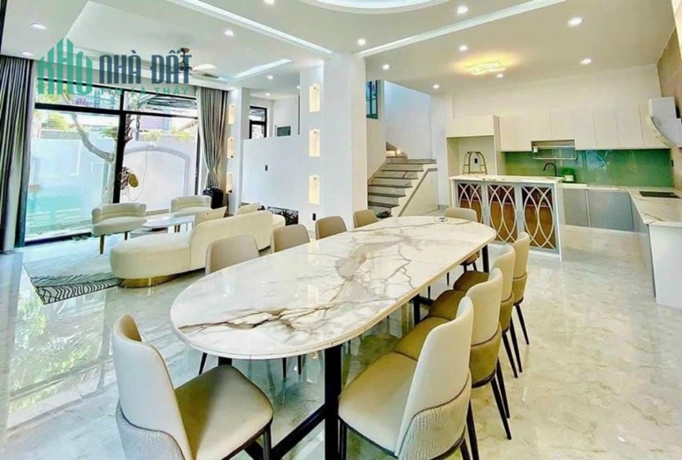 Bán biệt thự mới 1 trệt 3 lầu đường Xô Viết Nghệ Tĩnh, Vũng Tàu.
