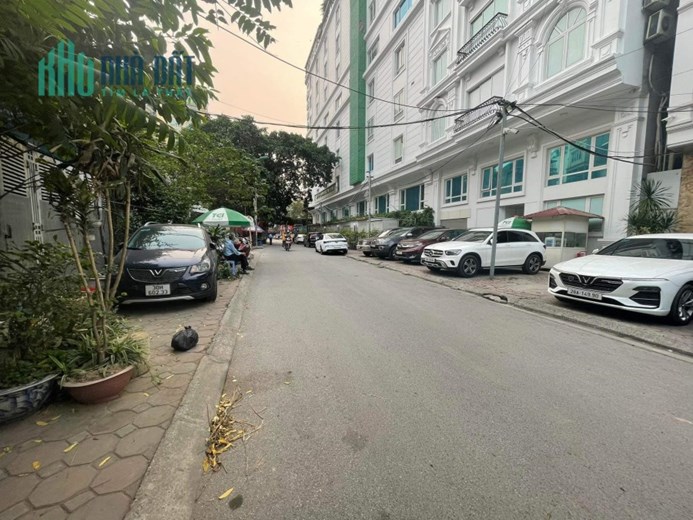 Bán nhà mặt phố Trích Sài, View hồ Tây, Lô góc, MT 30m, 770m2, GPXD 11 tầng, 360 tỷ