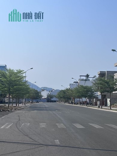 Bán gấp nhà Mỹ Gia ngay trường học , bệnh viện quốc tế , cách đường Võ Nguyên Giáp 300m