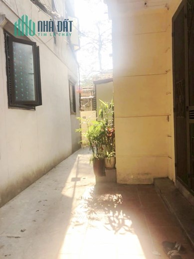 Bán nhà gấp Mặt ngõ Lê Thanh Nghị giá 5,7 tỷ, 50m x 4T, SĐCC. ưng giao nhà luôn