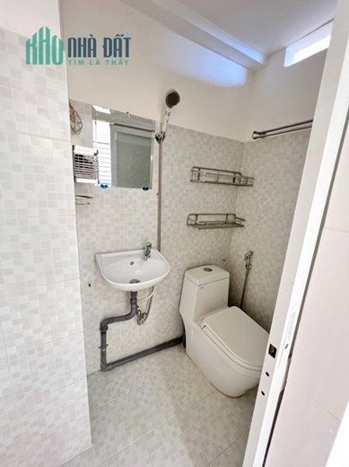 Nhà mới 3 tầng sát đường Phạm Thế Hiển P3Q8. Giá 2,28 tỷ bớt lộc