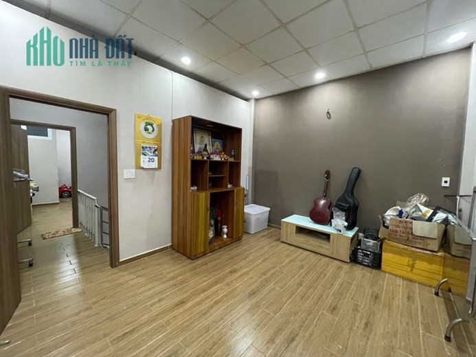 Bán Nhà Ngay Mặt Tiền Kinh Doanh Phạm Hùng - Quận 8, 64m2, giá rẻ
