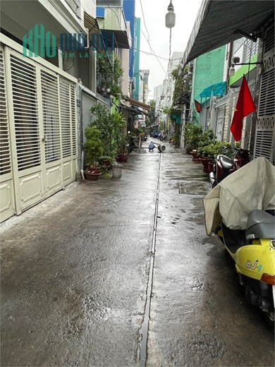 QUẬN 3 DT42M2 HẺM XE HƠI THÔNG HẺM 611 HOÀNG SA - NHÀ LÔ GÓC