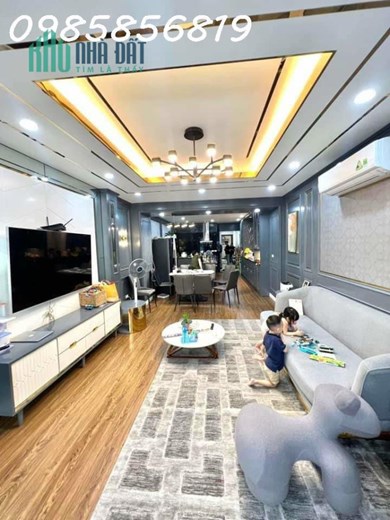 Mặt phố Nguyễn Viết Xuân, Hà Đông, 40m2 4T MT 5.2m, Phố lớn, Vỉa hè, Siêu KD